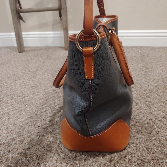 Dooney & Bourke Green & Brown Leather Handbag - Picture 3 of 12